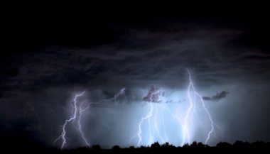 Significado de sonhar com tempestade: saiba o que este sonho quer revelar