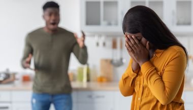 As Faces Ocultas da Violência Psicológica: Desvendando as Táticas do Narcisista