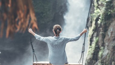 Descendente em Libra: Romantismo e harmonia em destaque