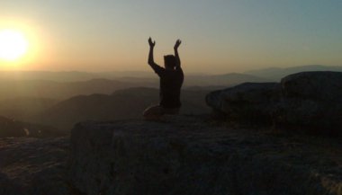 Qual é a relação entre espiritualidade e autoconhecimento?