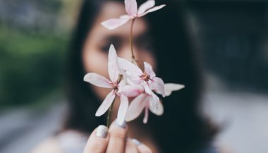 Cultive a alegria com o auxílio das essências florais