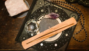 Horóscopo do dia de hoje (10/10): previsões dos signos para quinta-feira