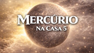 Ilustração do planeta Mercúrio em tons acinzentados e dourados, com superfície rochosa, sobre um fundo espacial iluminado. Texto central: “MERCÚRIO” e, abaixo, “NA CASA 5”, em fonte branca e grande.