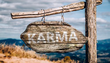 Como reverter um carma negativo?