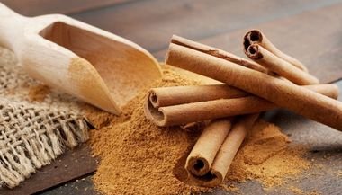 Simpatia da Canela em Pó: atraia prosperidade no primeiro dia do mês