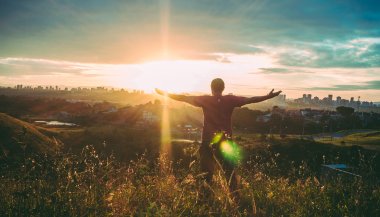 Sol em Aquário: Originalidade e humanitarismo visionários