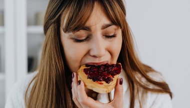 Sonhar que está comendo pão: entenda a simbologia