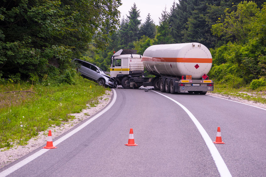 Acidente de Caminhão com o Carro