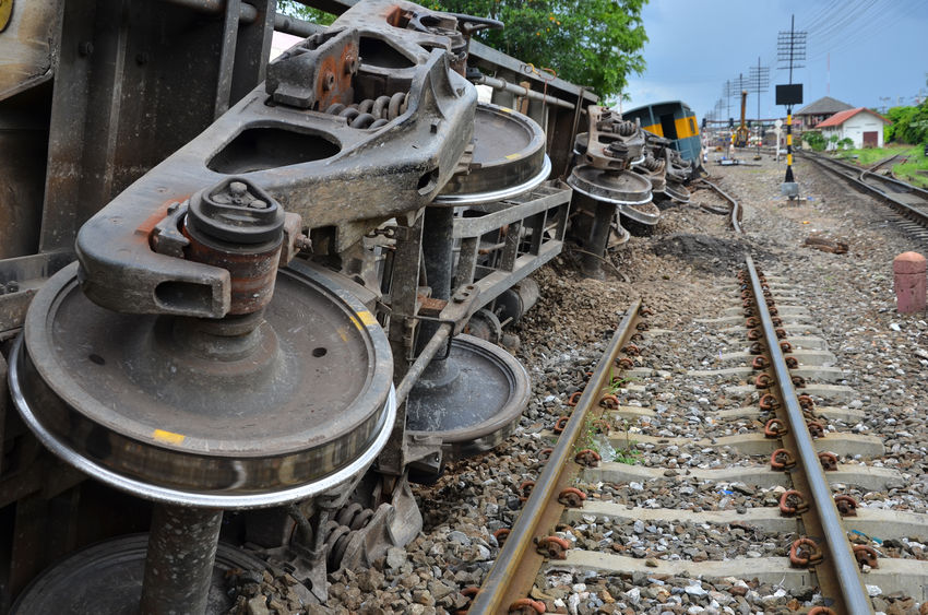 Trem fora dos trilhos