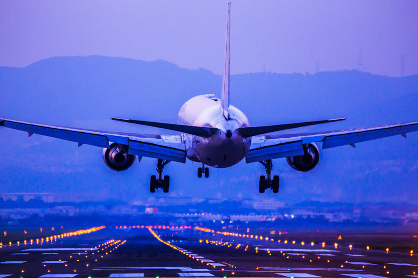 Avião pousando