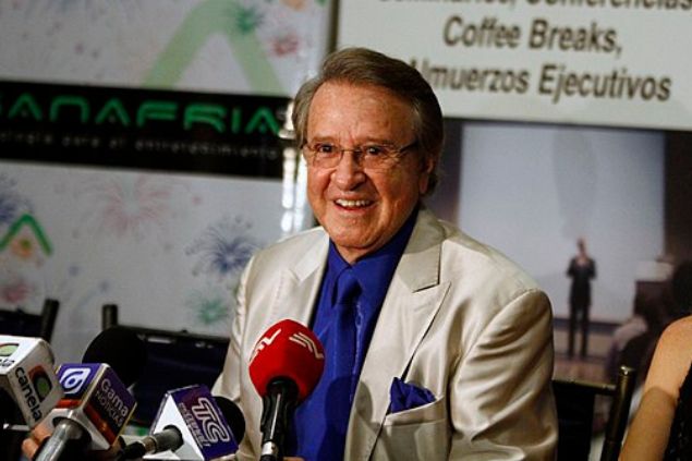 Carlos Villagrán.