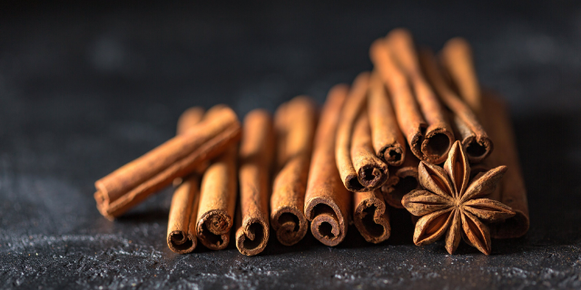 Canela em casca.