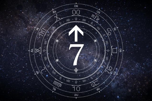Canva/horoscopovIrtuAl Imagem do glifo de sagitário que é uma flecha apontando para cima, junto com o número 7 posicionados no centro de uma mandala astrológica com fundo do universo.
