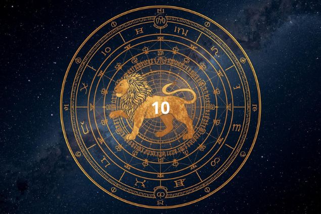 Imagem do glifo de leão junto com o número 10 no centro de uma mandala astrológica com fundo do universo.
