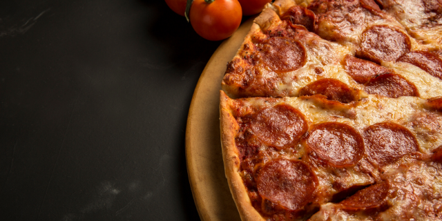 Pizza de calabresa.