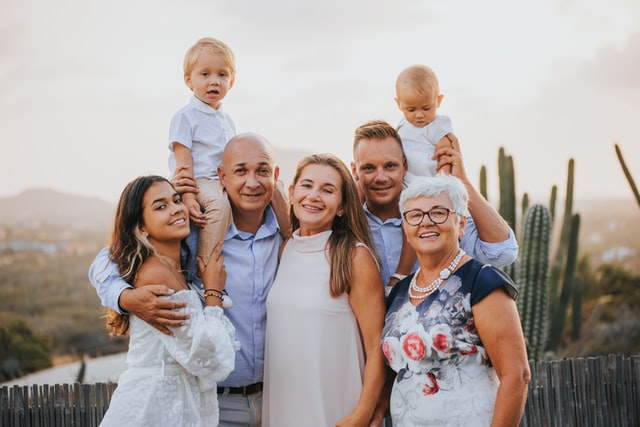 Família de pessoas brancas.