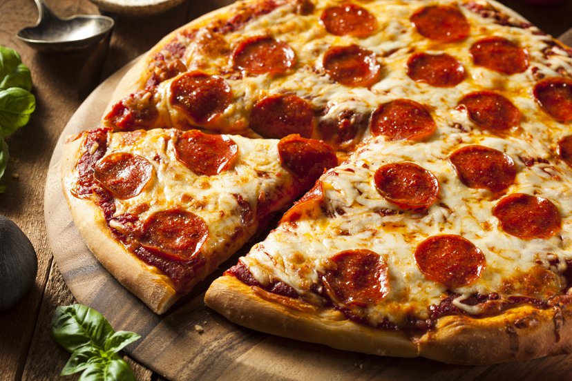 Pizza de pepperoni. 