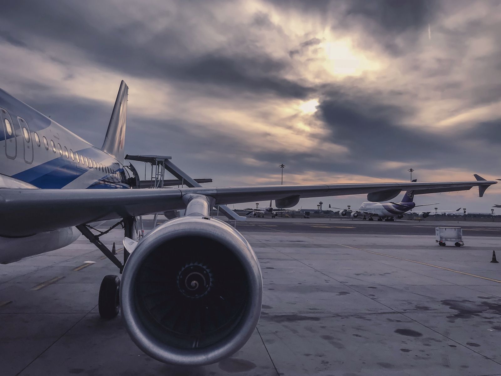 Avião na pista