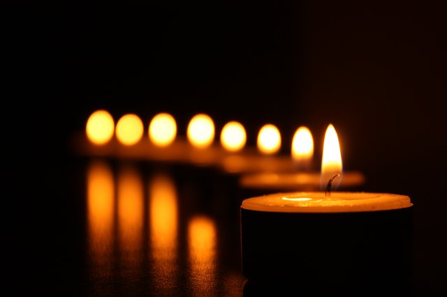 Velas acesas.