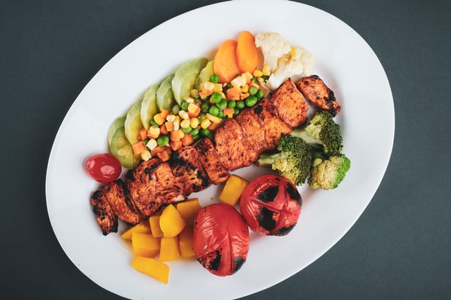 Prato com verduras e legumes.